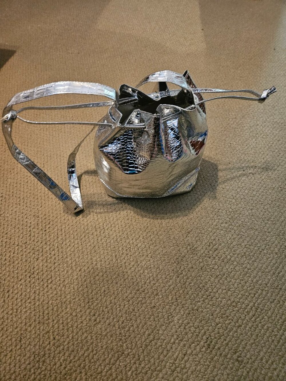 Retro Silver Glam Shoulder Bag - Picture 8 of 11